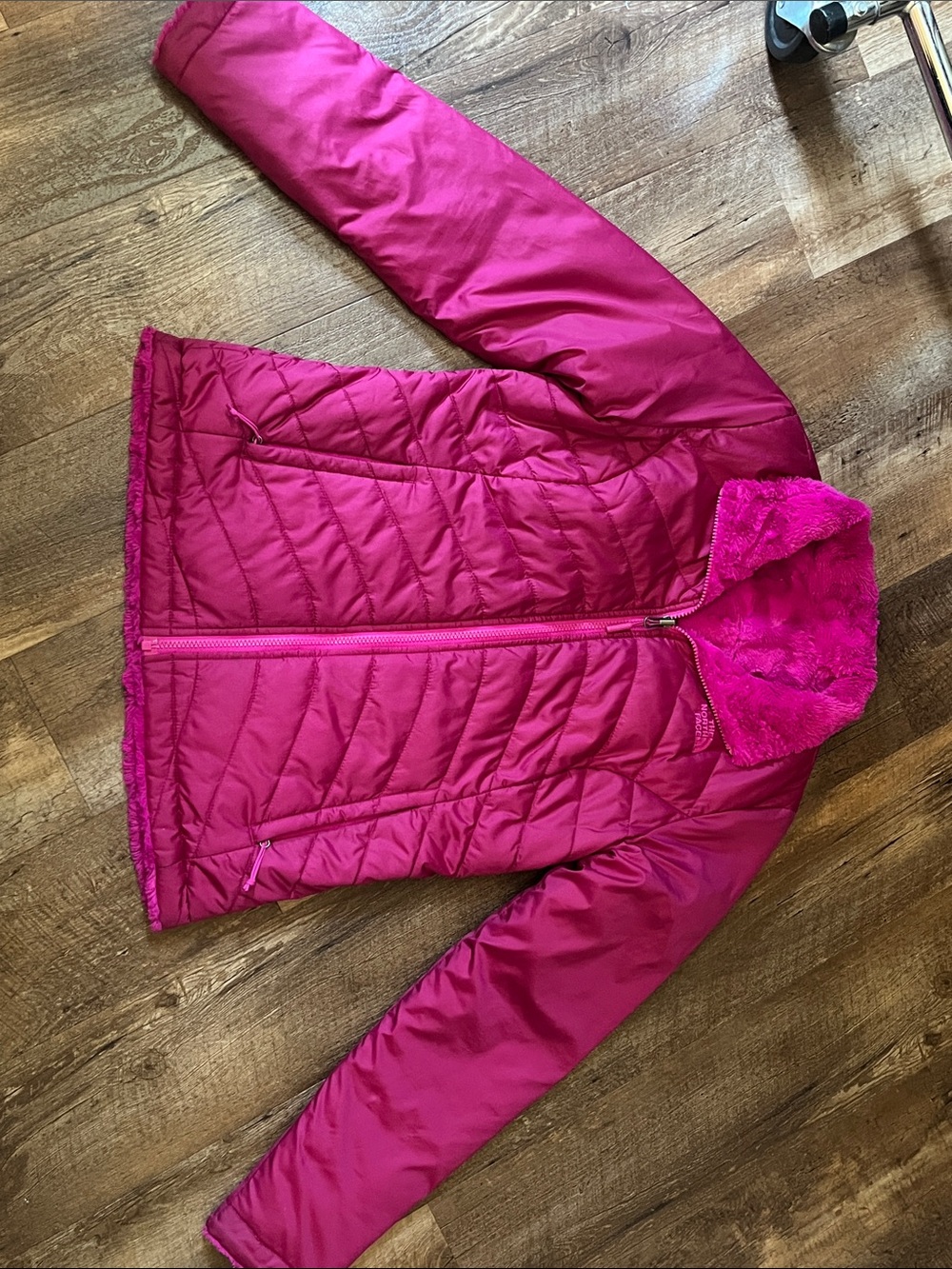 Women’s NORTHFACE  Fuchsia Quilted Jacket with Plush Collar